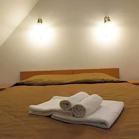 Raze Hotel