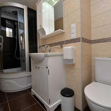 Raze Hotel 3*