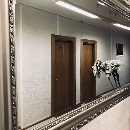 Отель Raze 3*