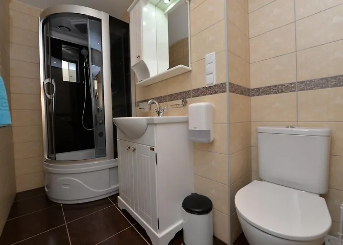 Raze Ξενοδοχείο 3*